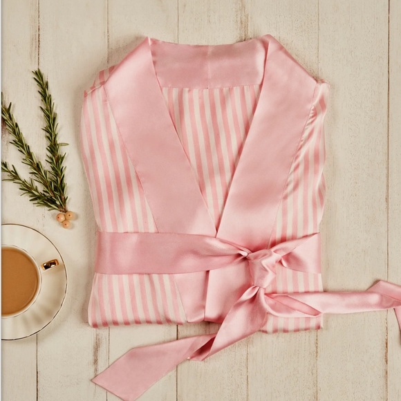 NWT Show Me Your Mumu x Curateur The Harlow Robe Pink White Stripe One Size $130 - Picture 2 of 10